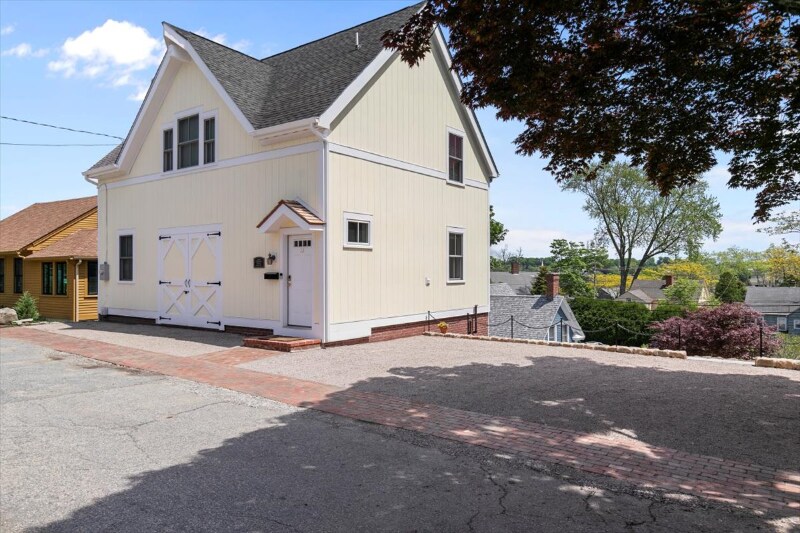 2 Ashby St in Groton, CT - Building Photo