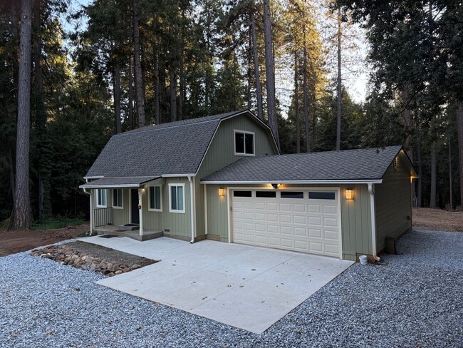 property at 4224 Falcon Ln