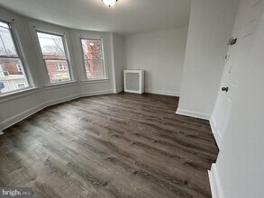 1067 S Clinton Ave in Trenton, NJ - Building Photo - Building Photo