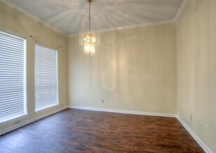 4221 Crestedge Dr in Carrollton, TX - Building Photo - Building Photo