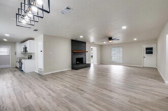9704 Leland Ln in Benbrook, TX - Building Photo - Building Photo