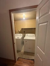 3753 Jonathan Dr in Hebron, KY - Building Photo - Building Photo
