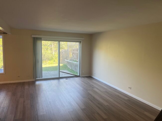 216 Pamela Dr in Bolingbrook, IL - Building Photo - Building Photo