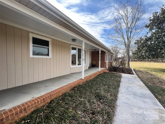 149 Lytton Farm Rd in Troutman, NC - Building Photo - Building Photo