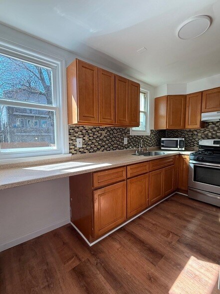 85 Kearney Ave in Jersey City, NJ - Foto de edificio - Building Photo