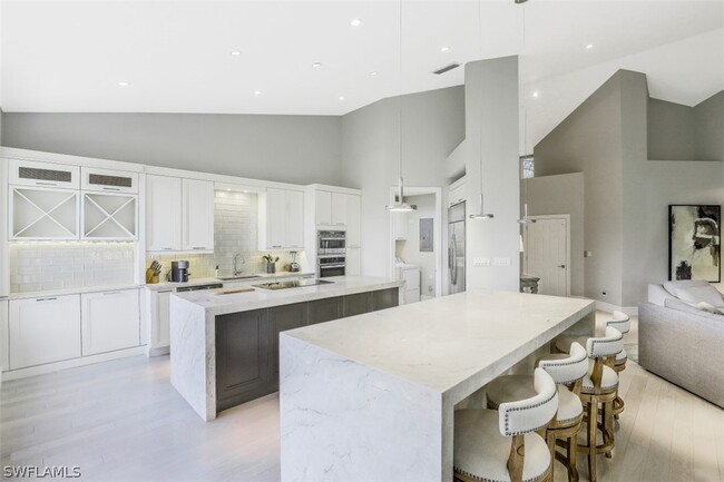 107 Colonade Cir in Naples, FL - Building Photo - Building Photo