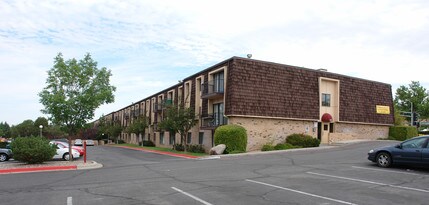 Academy Heights Apartments in Albuquerque, NM - Foto de edificio - Building Photo