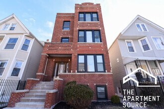 2935 N Lawndale Ave, Unit 3 in Chicago, IL - Building Photo - Building Photo
