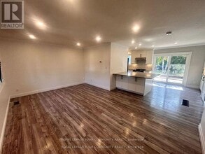 93 Westmount Dr S in Orillia, ON - Building Photo - Building Photo