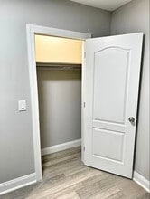 643 Elizabeth St in Utica, NY - Building Photo - Building Photo