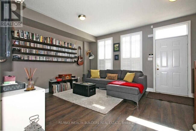 3000 Lake Shore Blvd W in Toronto, ON - Building Photo - Building Photo