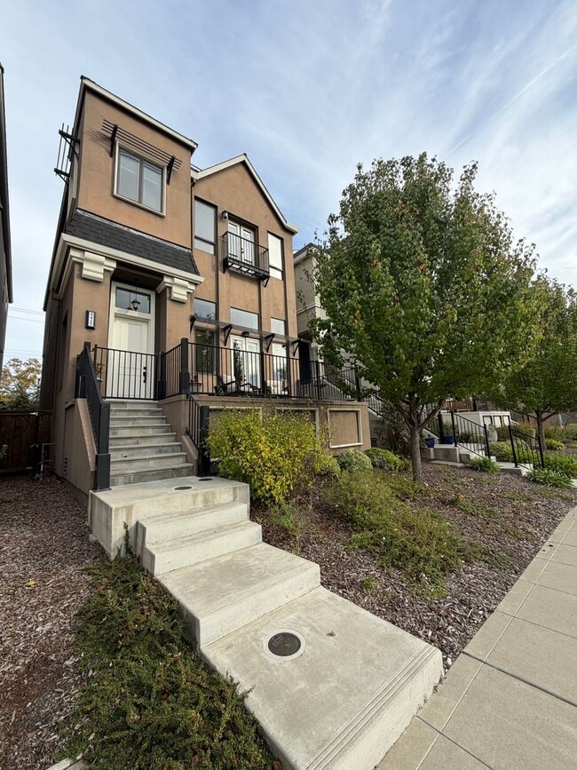 property at 3417 Crocker Dr