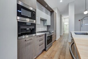 10 Franklin St, Unit 202 in Rochester, NY - Building Photo