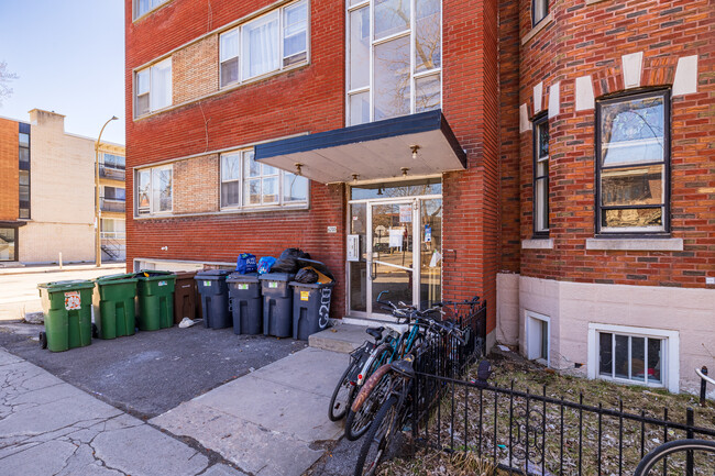 6200 Louis-Hébert Av in Montréal, QC - Building Photo - Building Photo