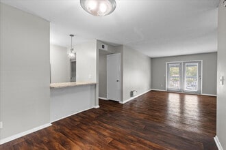 Riverside North Apartment Homes in Chattanooga, TN - Building Photo - Building Photo