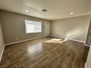 127 Gordon Ave S in Lehigh Acres, FL - Building Photo - Building Photo