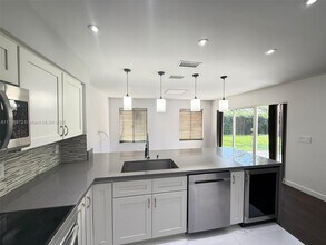 1696 SW 109th Terrace in Davie, FL - Building Photo - Building Photo