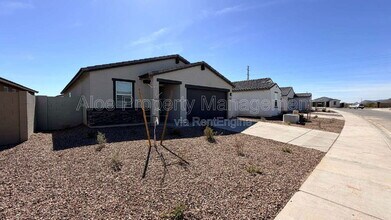 2379 Fortana Dr in San Tan Valley, AZ - Building Photo - Building Photo