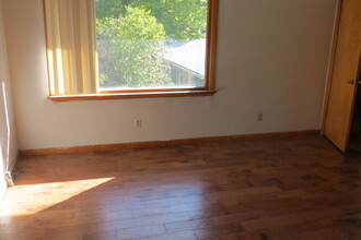 1107 W Maple Ave S, Unit 8C in Springfield, IL - Building Photo - Building Photo