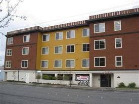 Bella Mar Apartments