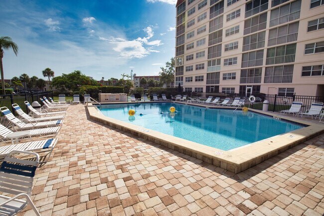 232 St Augustine Ave in Venice, FL - Building Photo - Building Photo