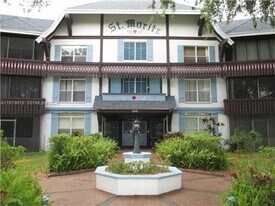 3710 Inverrary Dr in Lauderhill, FL - Building Photo