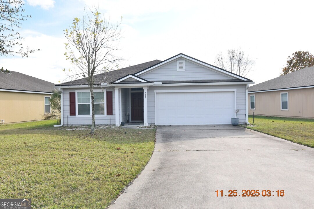 223 Brooklet Cir in St. Marys, GA - Building Photo