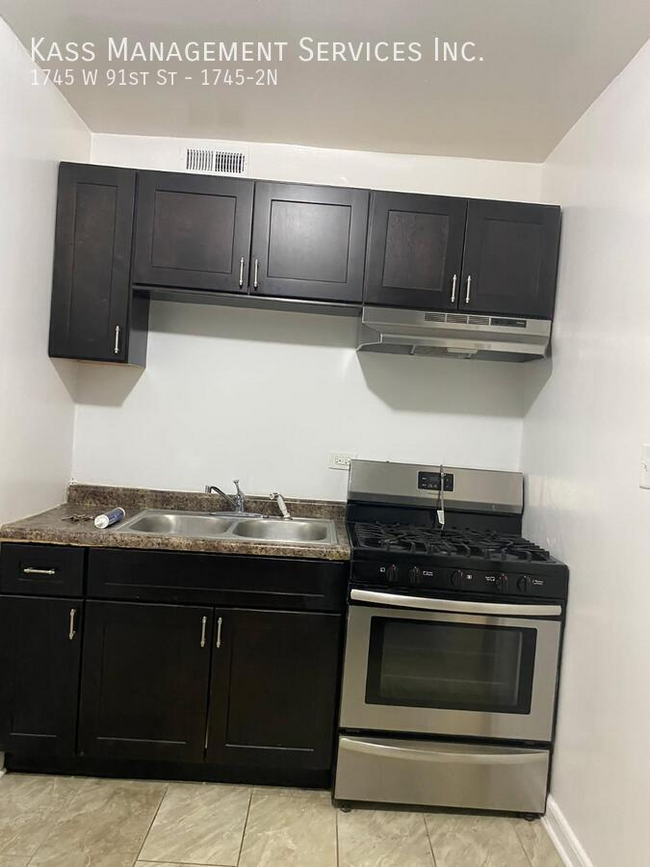 1745 W 91st St, Unit 3N in Chicago, IL - Foto de edificio - Building Photo