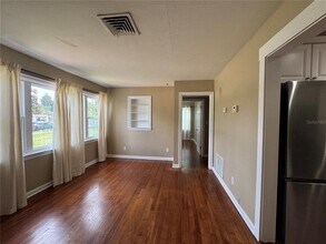 2418 Montana St in Orlando, FL - Foto de edificio - Building Photo