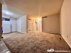 907 SE 9th St in Des Moines, IA - Foto de edificio - Building Photo