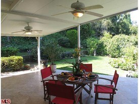 10350 Lorenzo Dr in Los Angeles, CA - Building Photo