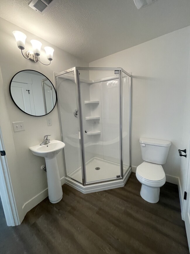 731 N 160 E in Tooele, UT - Building Photo - Building Photo
