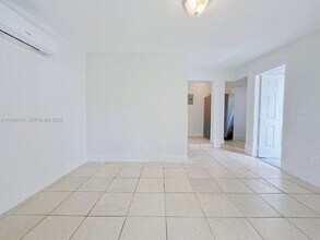 121 SW 51st Ave in Coral Gables, FL - Building Photo - Building Photo
