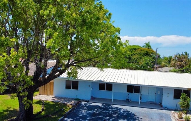 1941 NE 51st Ct in Fort Lauderdale, FL - Building Photo - Building Photo