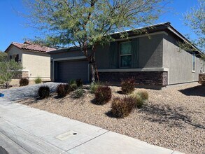 6016 Bugsy St in North Las Vegas, NV - Building Photo - Building Photo