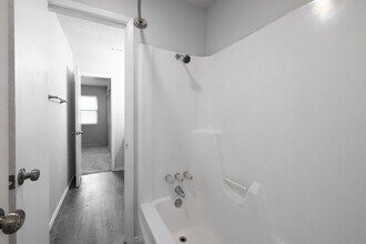 2438 N Graham Dr in Arlington, TX - Building Photo - Building Photo