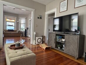 151 Middlesex Ave in Medford, MA - Foto de edificio - Building Photo