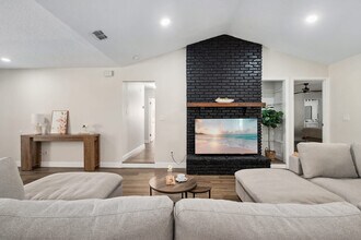 4520 Lake Gem Cir in Orlando, FL - Building Photo - Building Photo