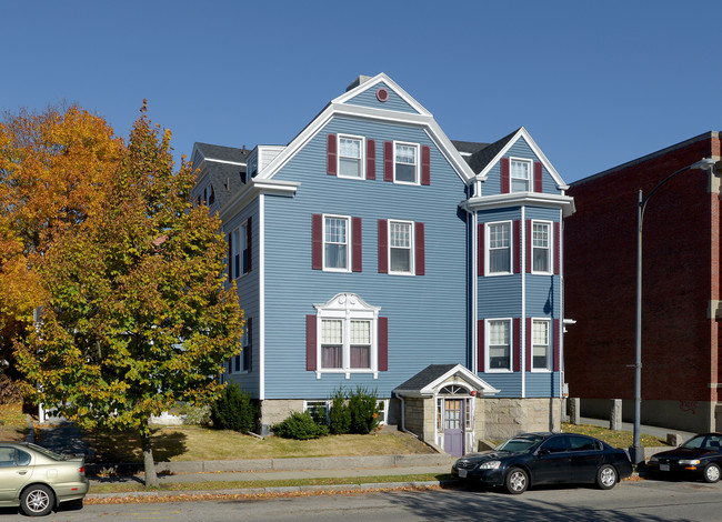 319 Union St in New Bedford, MA - Building Photo - Building Photo