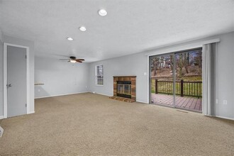 1101 Timberglen Dr in Imperial, PA - Building Photo - Building Photo