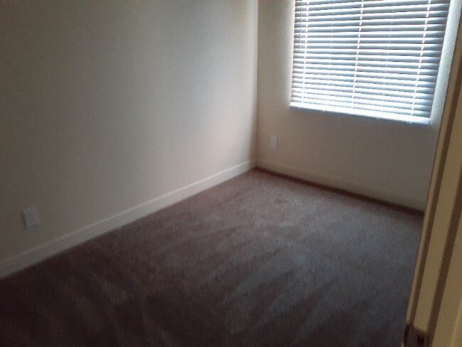 3646 N 67th Ave in Phoenix, AZ - Foto de edificio - Building Photo