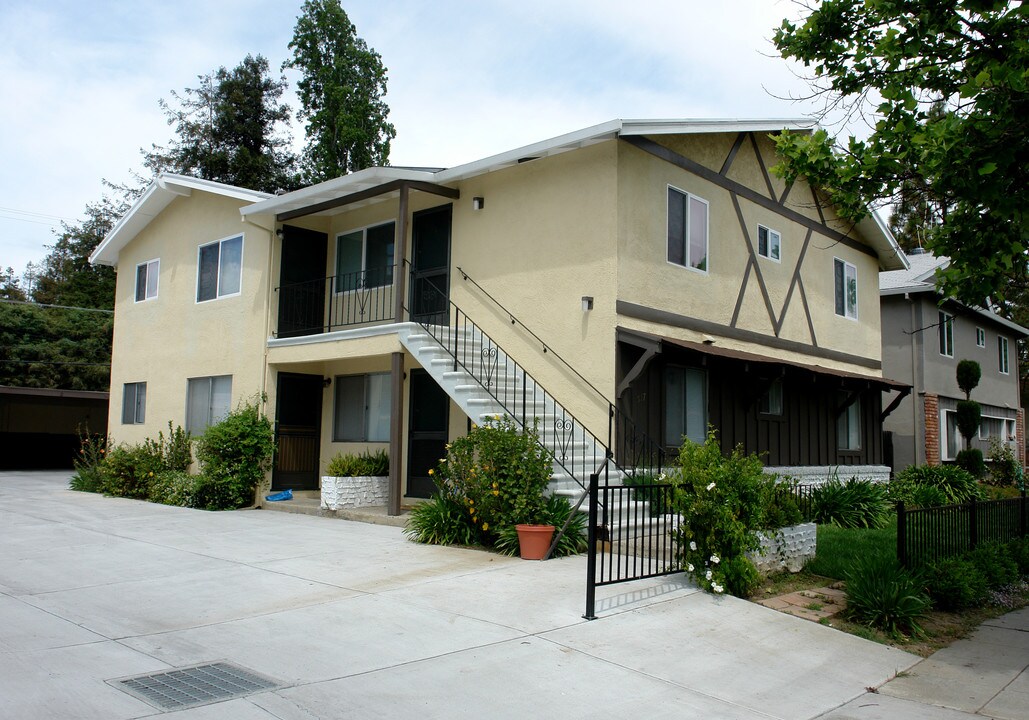 517 Troy Dr in San Jose, CA - Building Photo