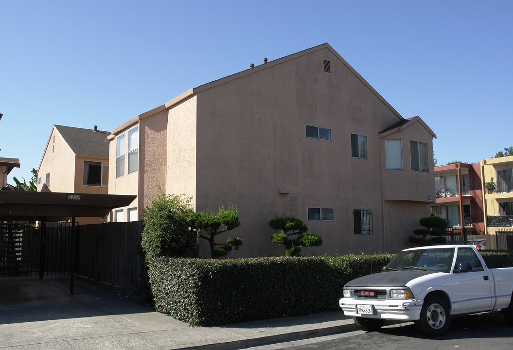 2200 Road 20 in San Pablo, CA - Foto de edificio