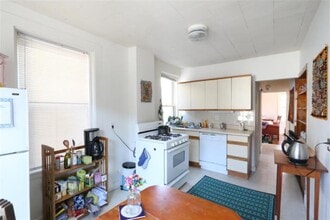 5 Elmer St, Unit 5 in Cambridge, MA - Foto de edificio - Building Photo