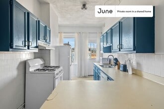 Room in Shared 4 bed/1 bath home, Unit B in Boston, MA - Building Photo - Building Photo