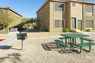 Madison East FKA Olive Grove in Las Vegas, NV - Building Photo - Building Photo