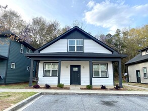 Varsity Club in Clemson, SC - Foto de edificio - Building Photo