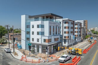 Monte in San Diego, CA - Building Photo - Building Photo