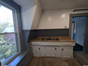 400 Cliff St, Unit 3 in St Johnsbury, VT - Foto de edificio - Building Photo