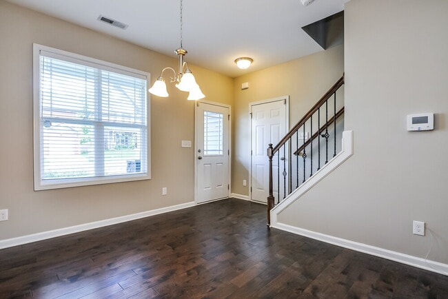 241 Balboa Pkwy in Clayton, NC - Foto de edificio - Building Photo